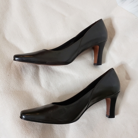 Vintage Cole Haan Leather Dark Brown Walking Heels Pristine Designer Luxury - Picture 8 of 13